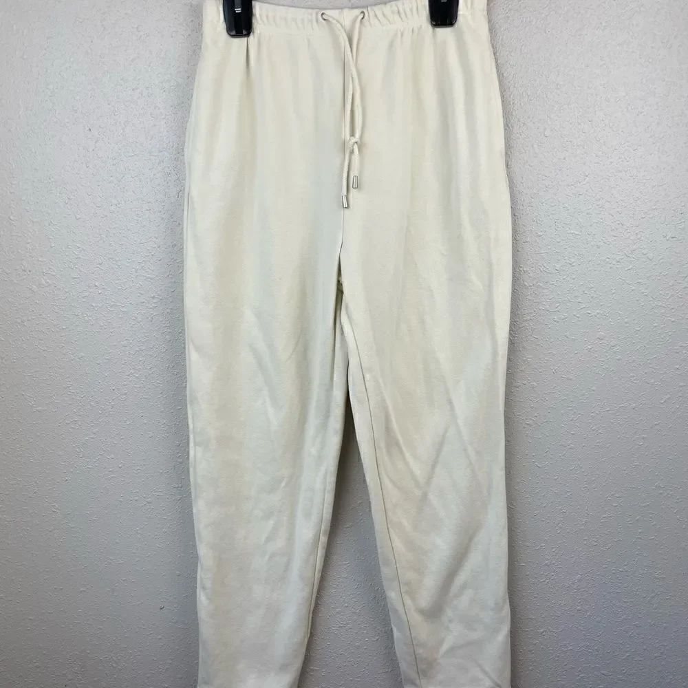 Chaus Sport Ivory Casual Pants Size M EUC